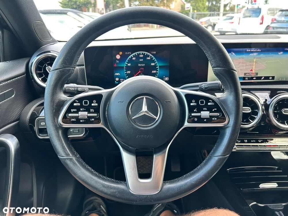 Mercedes-Benz Klasa A 200 7G-DCT - 30