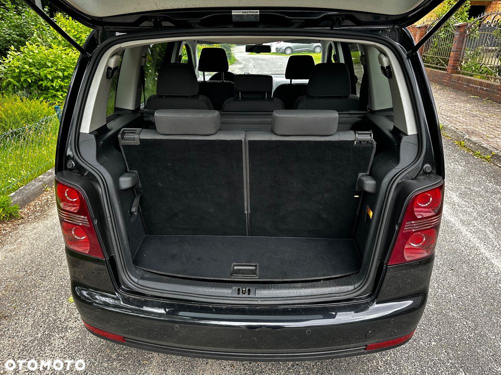 Volkswagen Touran 1.9 TDI DPF DSG Trendline - 9