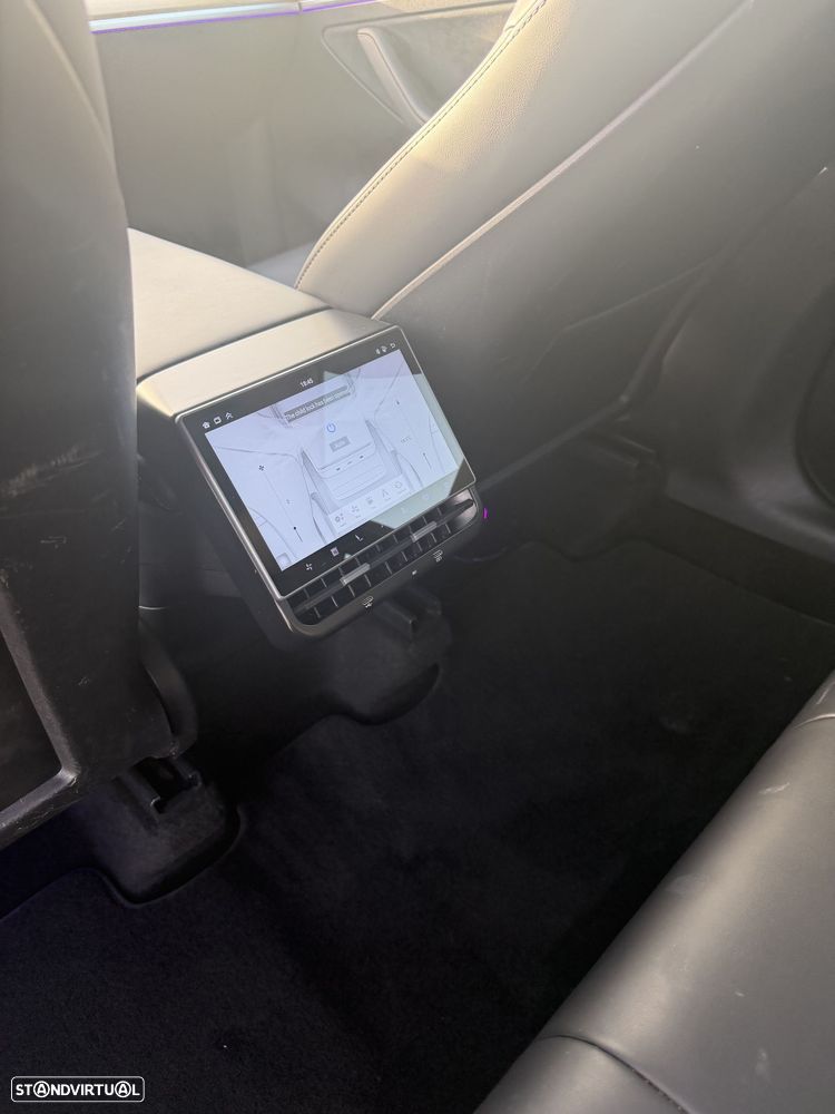 Tesla Model Y Long Range Tração Integral — fotografia 10