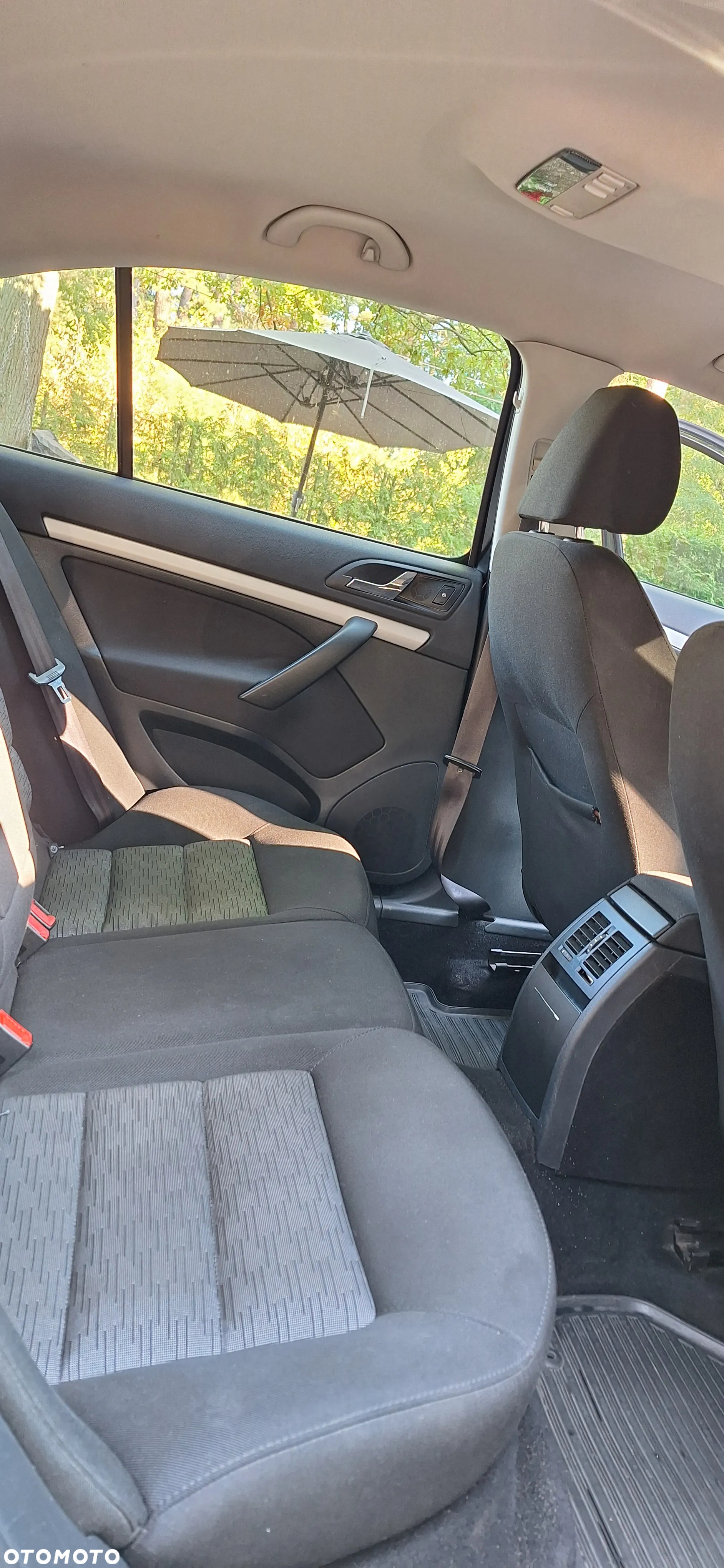 Skoda Octavia 1.4 TSI Ambiente DSG - 5
