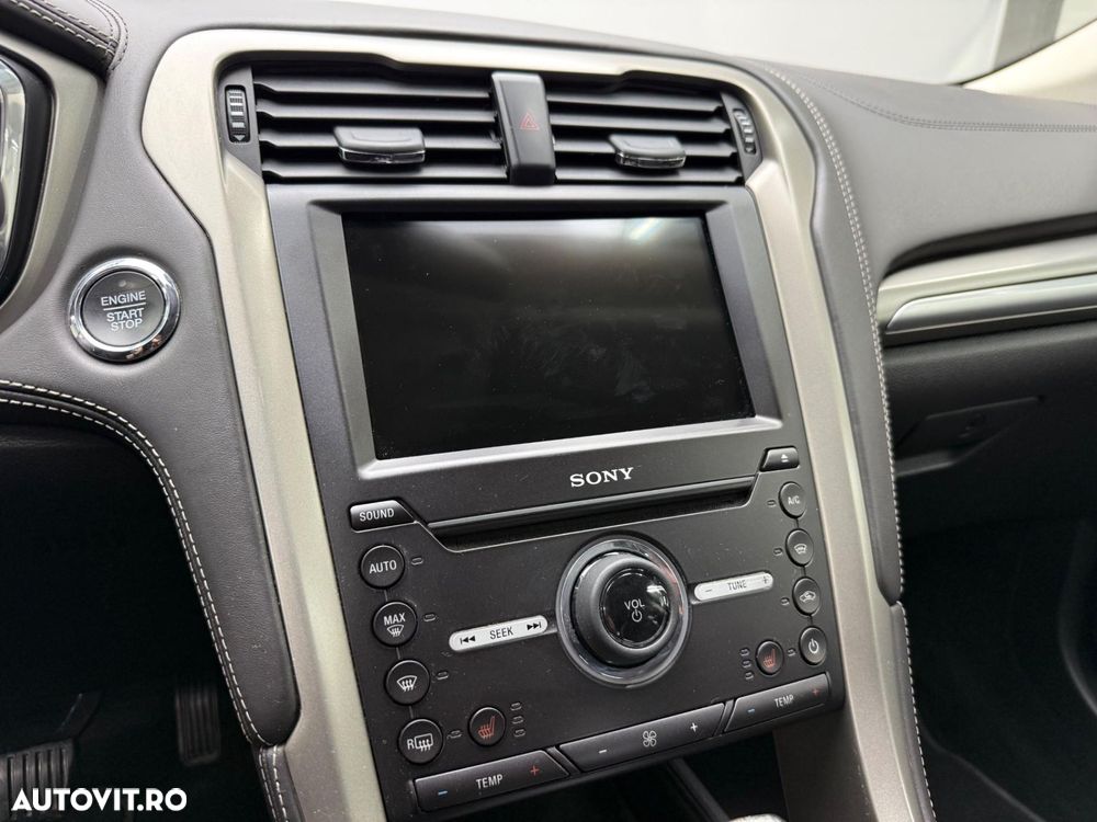 Ford Mondeo 2.0 HEV Vignale - 11