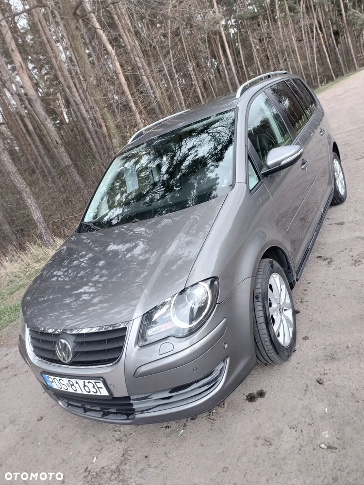 Volkswagen Touran 1.9 TDI DPF Highline DSG - 16
