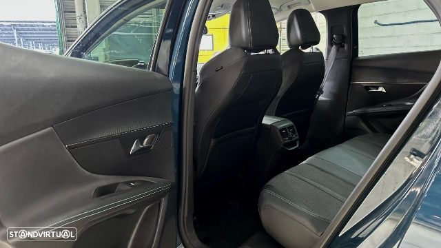 Peugeot 3008 PureTech 130 Stop & Start GPF EAT8 Allure Business-Pack - 8