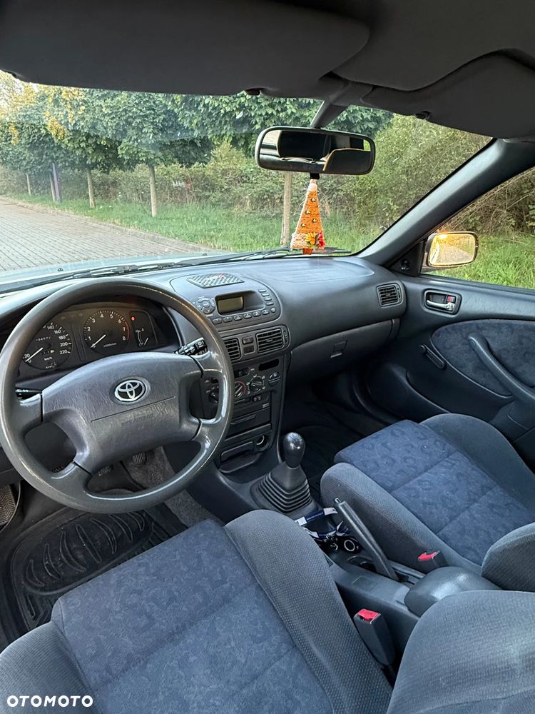 Toyota Corolla - 5