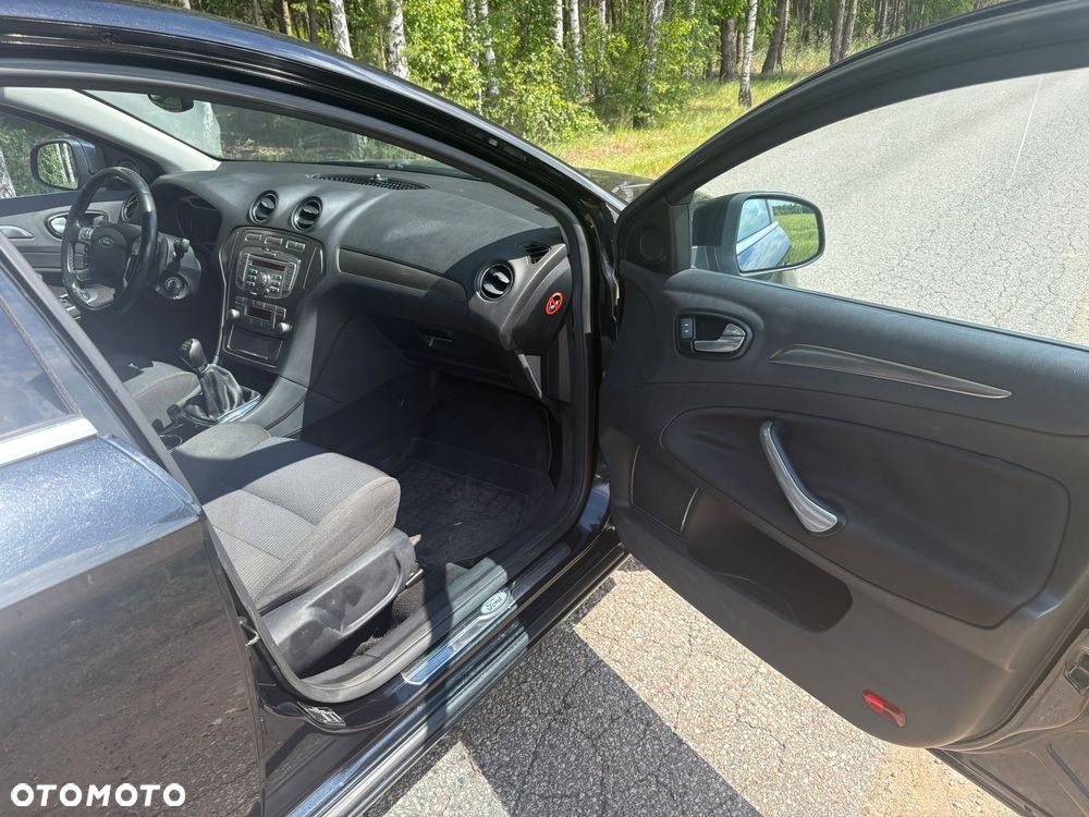 Ford Mondeo - 11