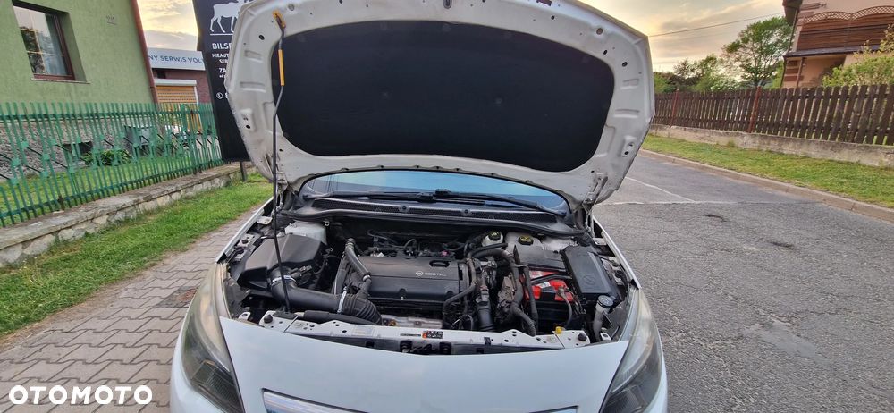 Opel Astra 1.6 T Sport - 6