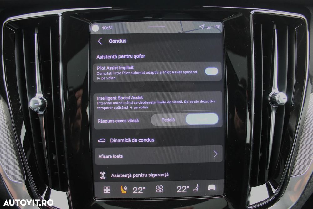 Volvo V60 B4 B DKG Plus Dark - 21