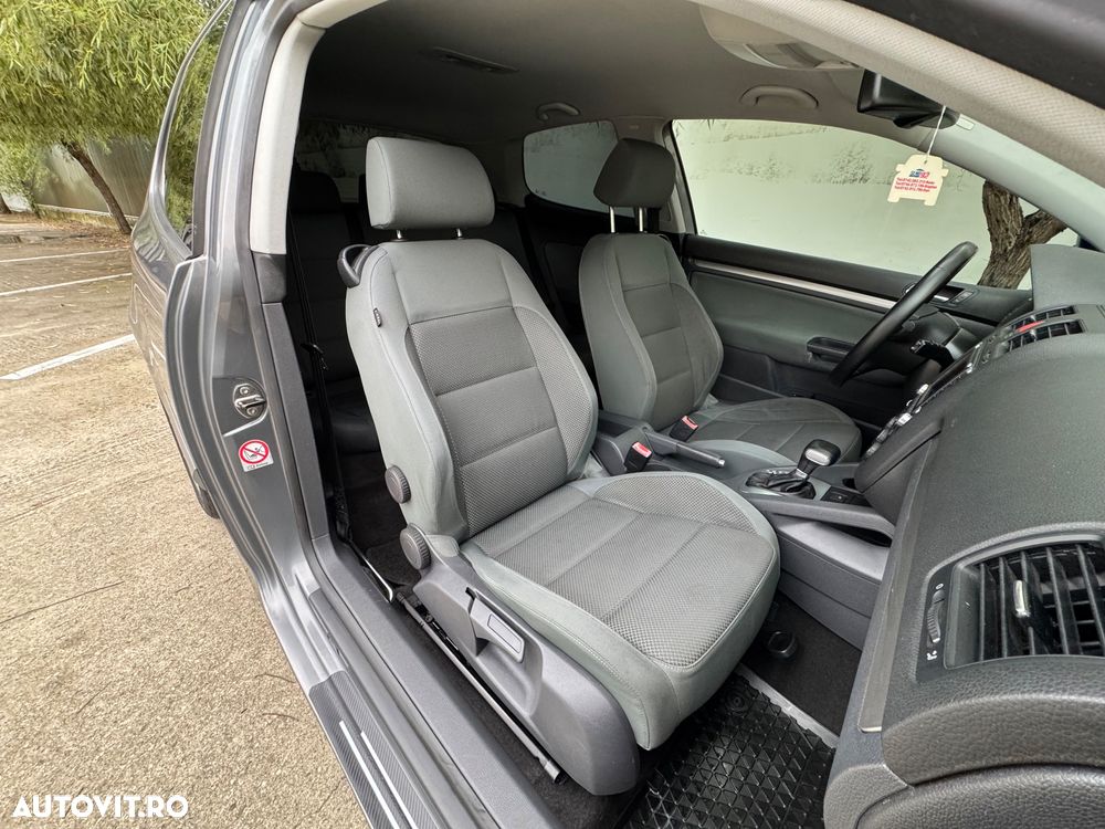 Volkswagen Golf 1.9 TDI Comfortline DSG - 14