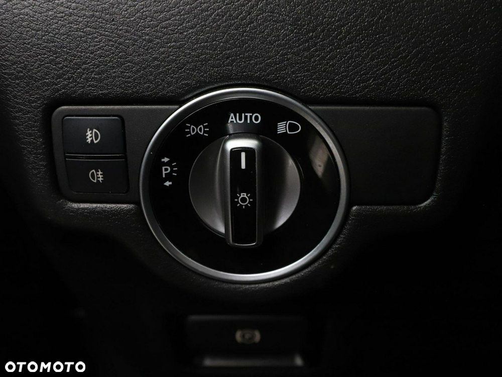 Infiniti Q30 1.5d DCT Premium - 32