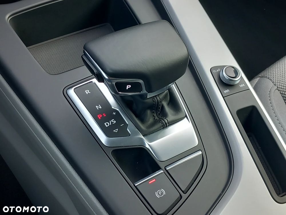 Audi A4 Avant 35 TFSI S tronic - 18