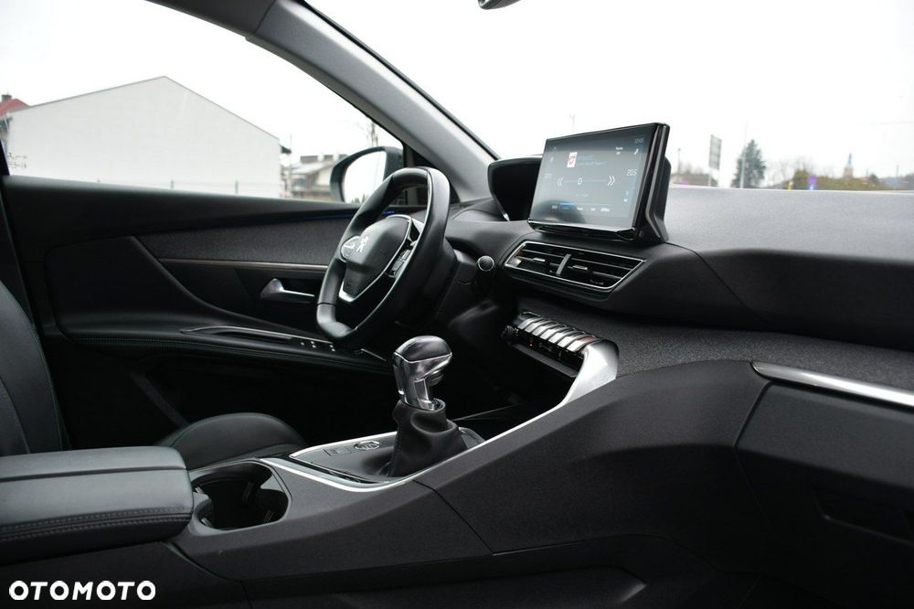 Peugeot 3008 1.2 PureTech Allure S&S - 13