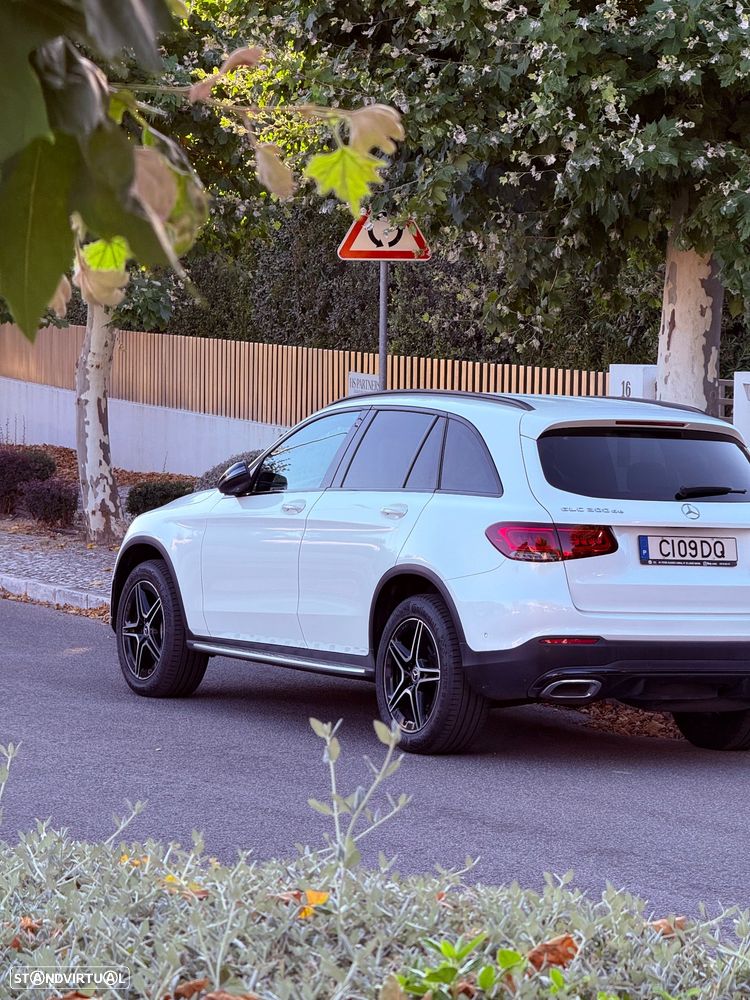 Mercedes-Benz GLC 300 de 4Matic 9G-TRONIC AMG Line - 22