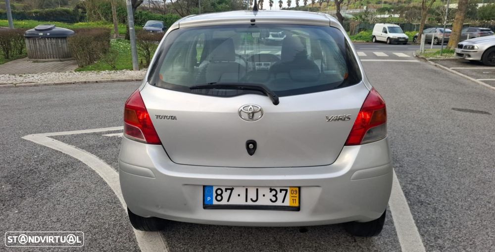 Toyota Yaris 1.33 VVT-i Comfort+AC - 6