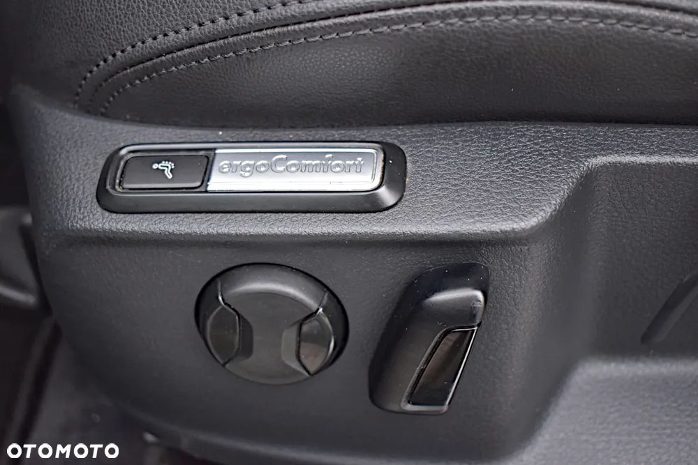Volkswagen Passat - 31