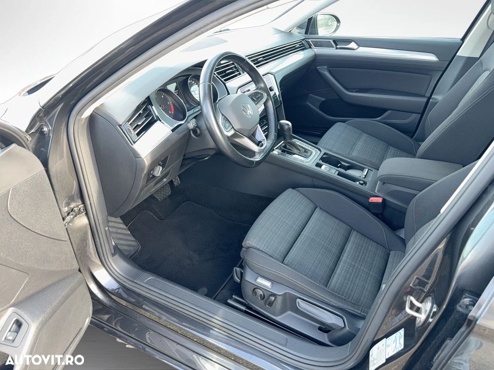 Volkswagen Passat 2.0 TDI DSG Comfortline - 9
