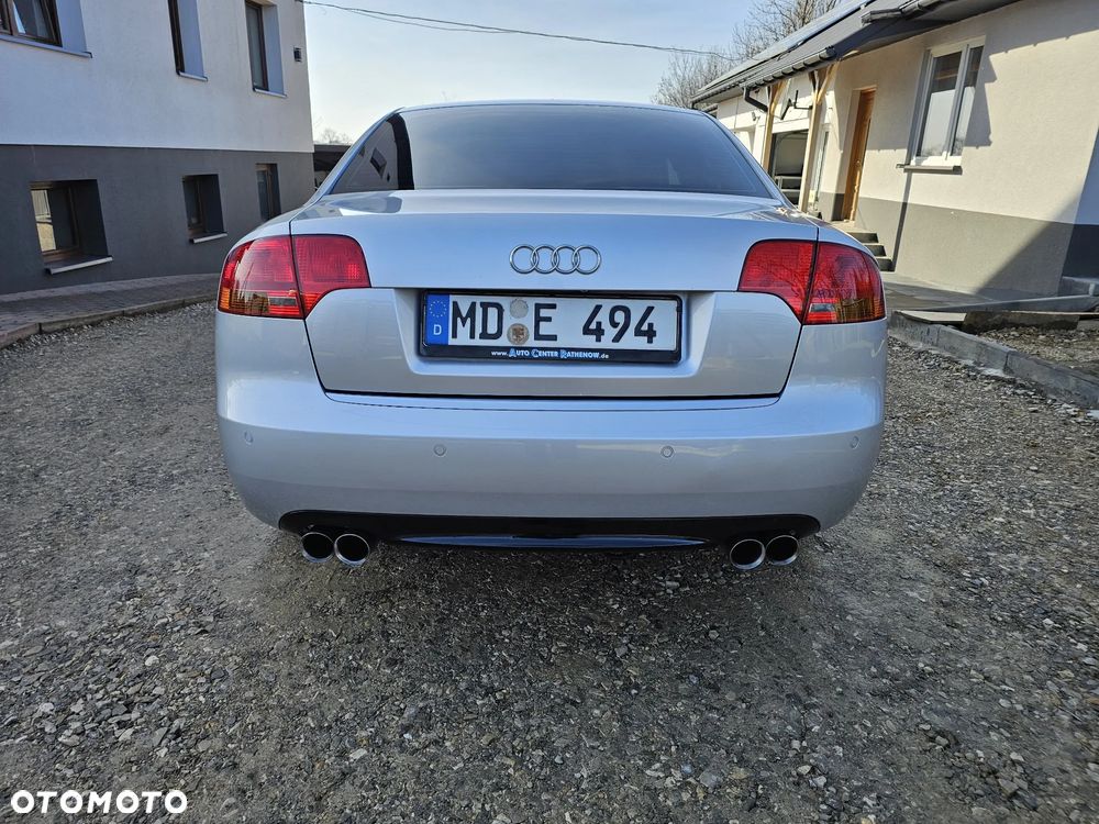 Audi A4 Limousine - 5