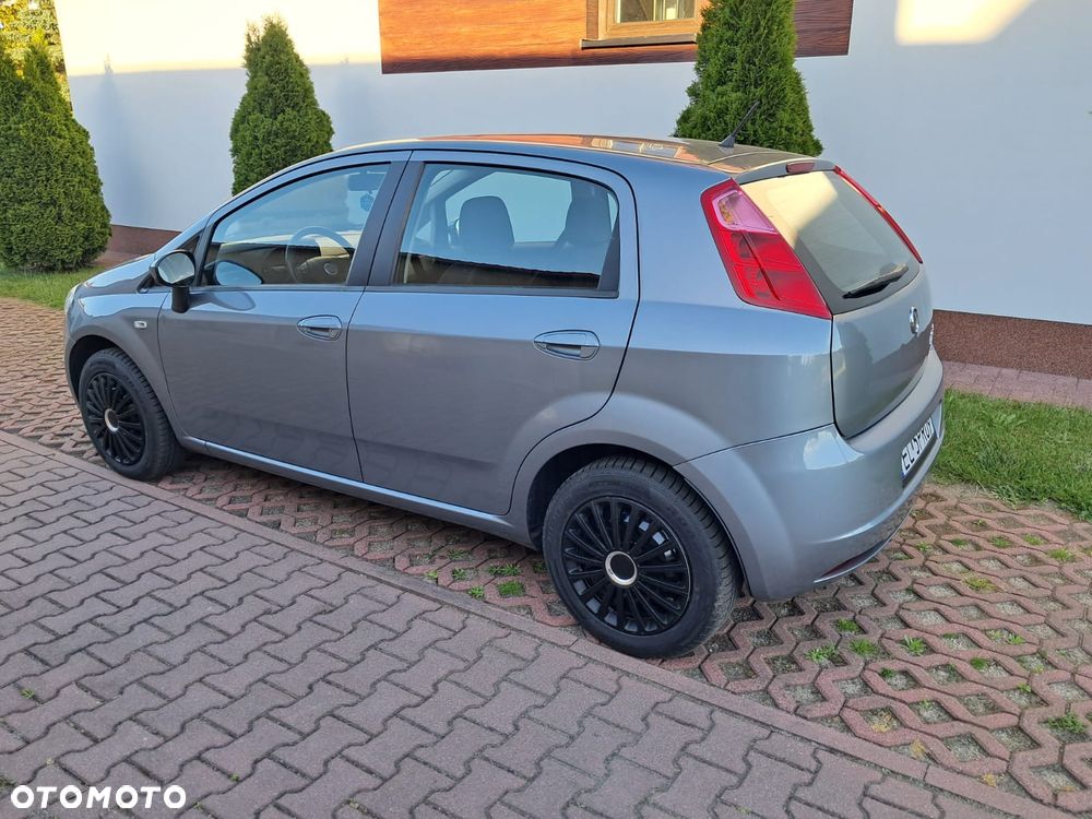 Fiat Punto 1.4 16V Dynamic - 5