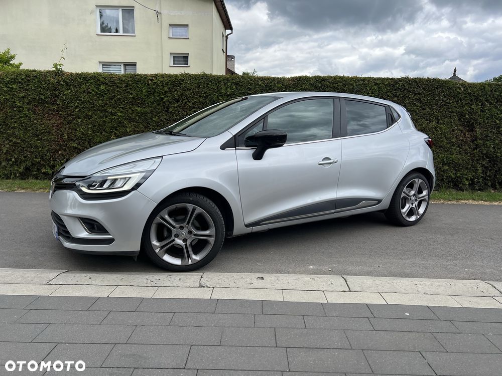 Renault Clio - 2