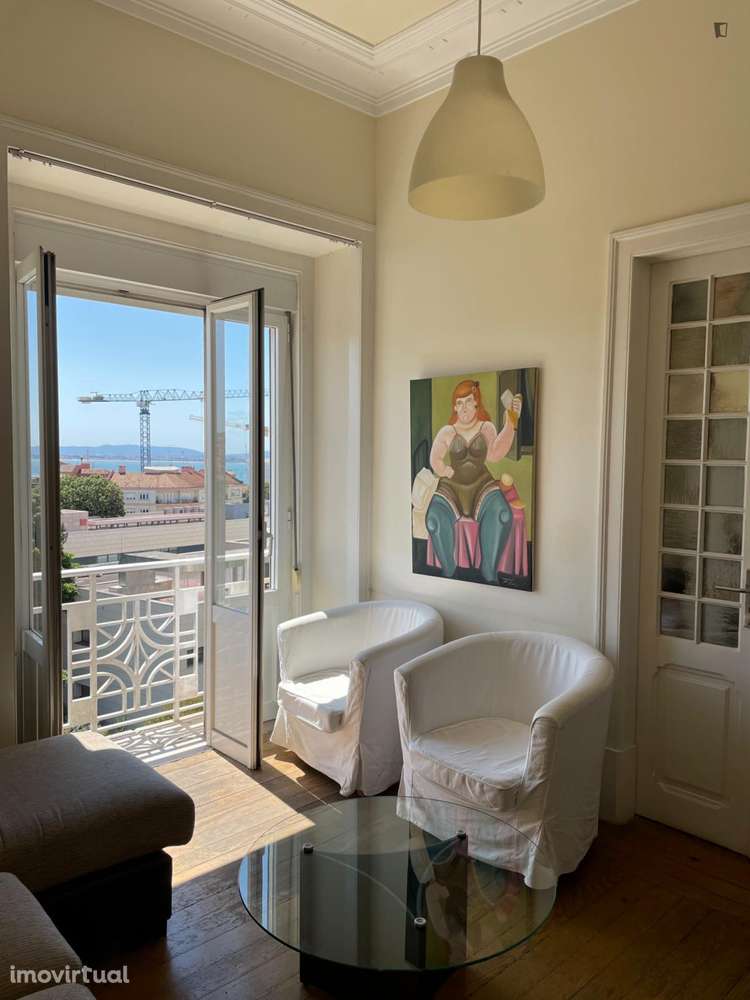 Quarto - localizado em São Bento Lisbon - Grande imagem: 4/27