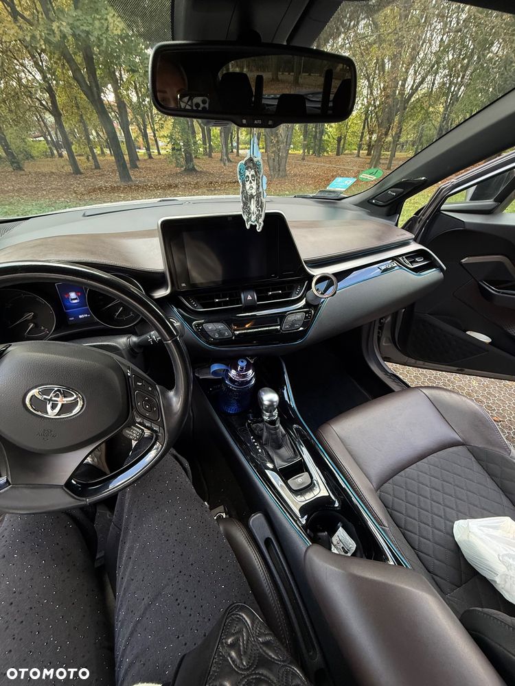 Toyota C-HR - 4