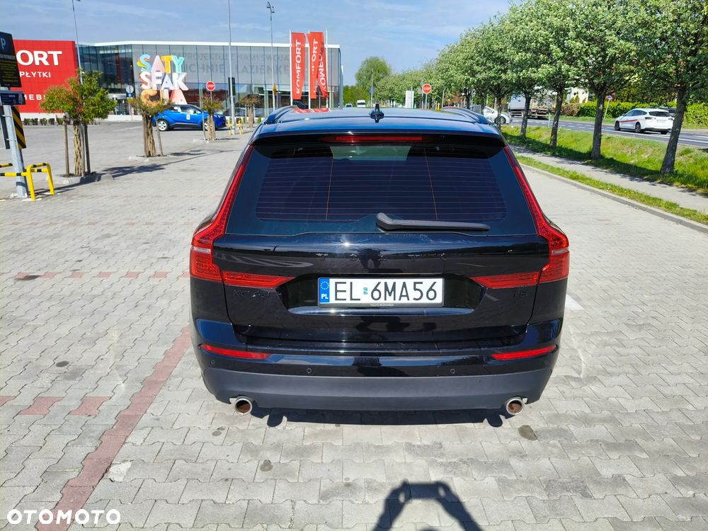 Volvo XC 60 T5 AWD Momentum - 4