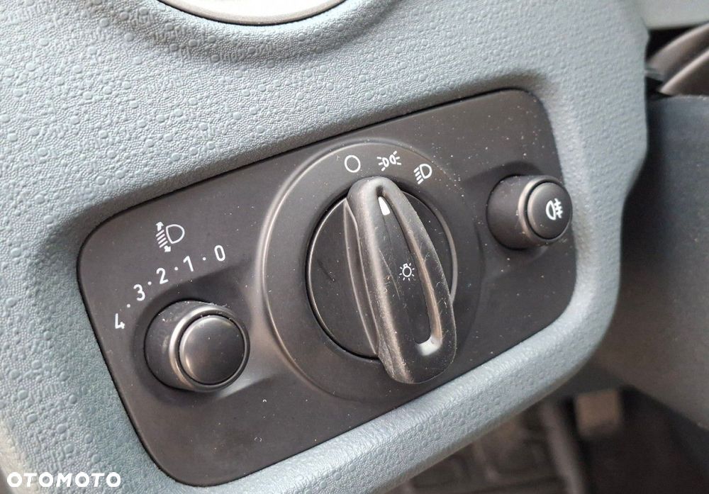 Ford Fiesta - 24