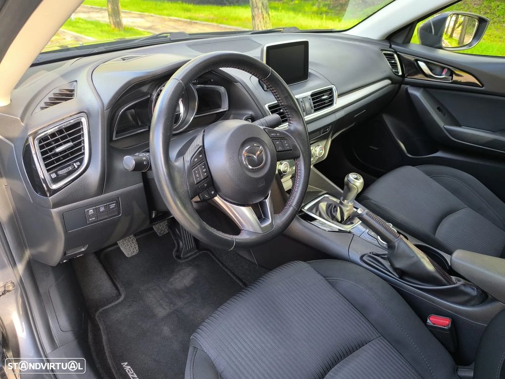 Mazda 3 Hatchback - 18