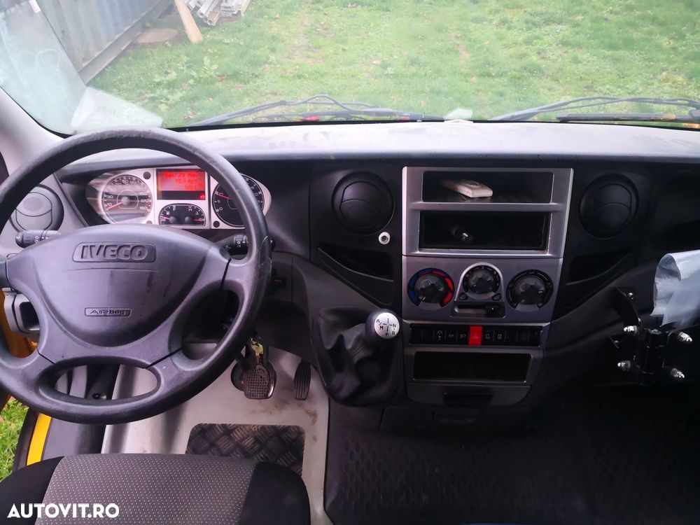Iveco Daily DHL koffer - 4