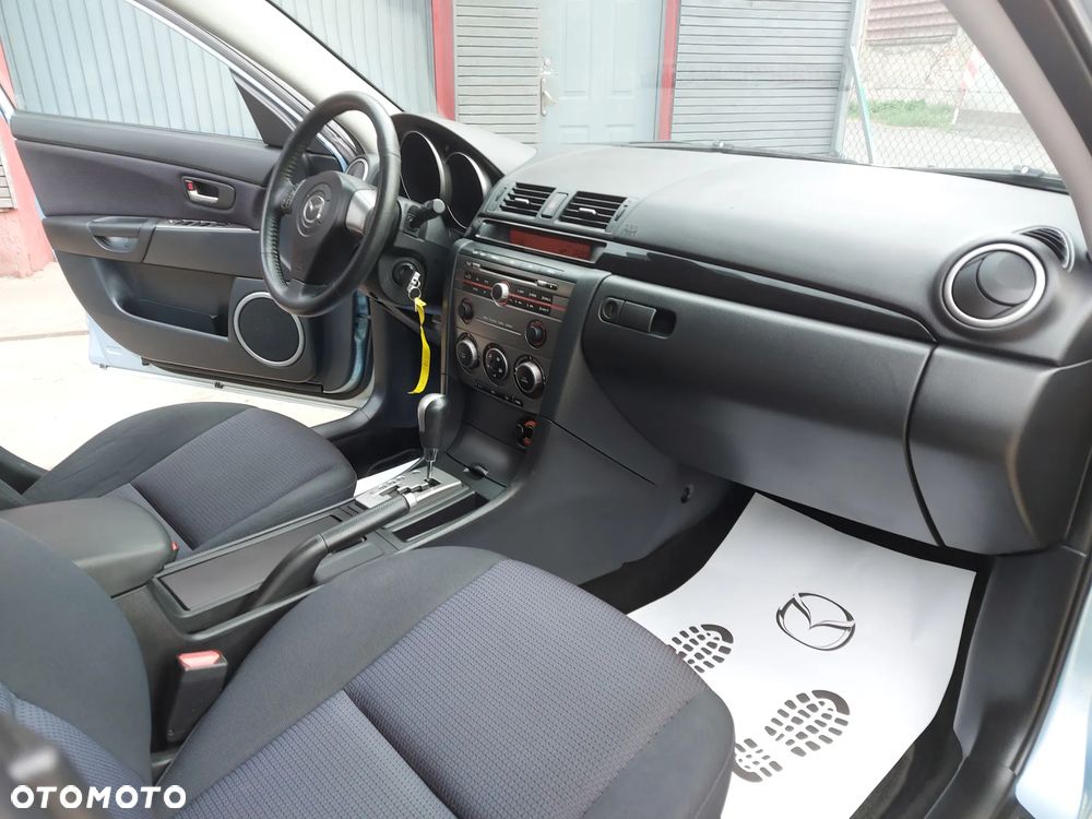 Mazda 3 1.6 Sport Active - 22