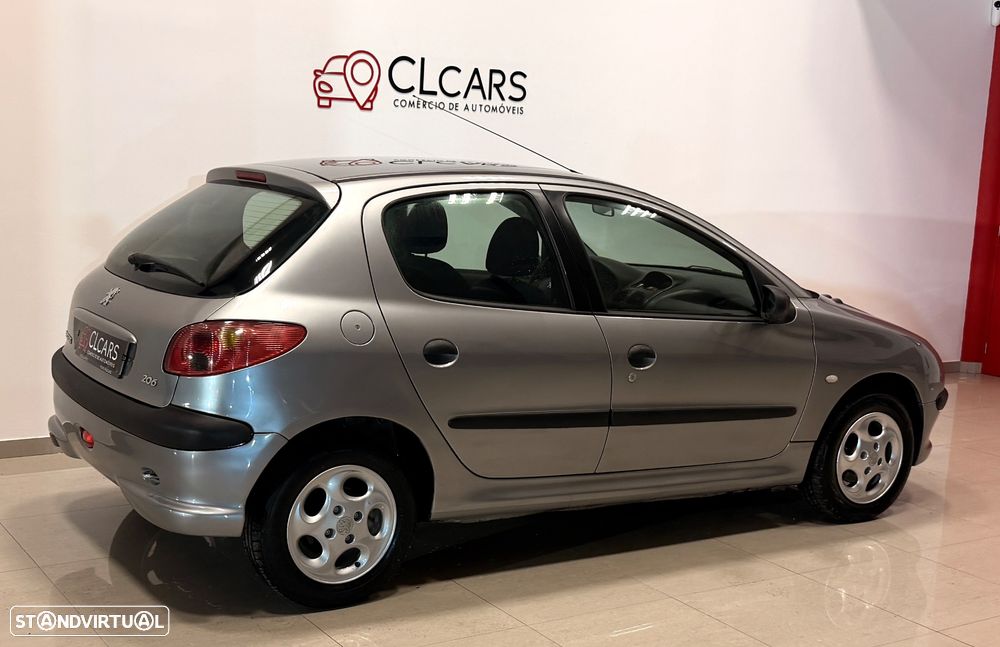 Peugeot 206 1.1 Color Line - 4
