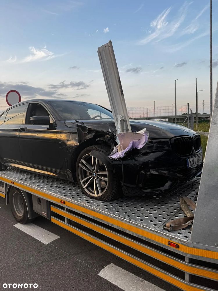 BMW Seria 7 750Li xDrive - 17