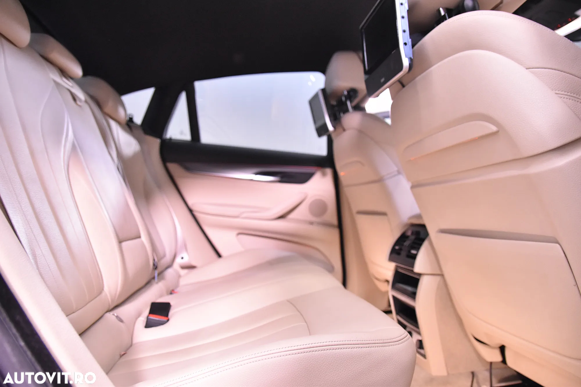 BMW X6 - 12