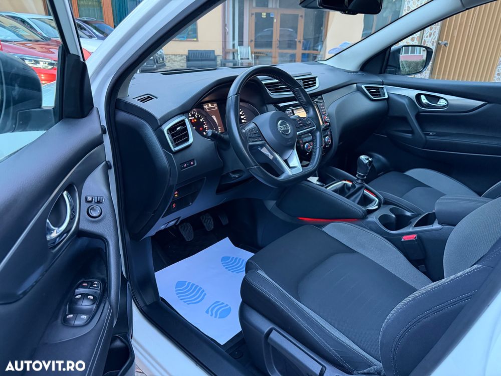 Nissan Qashqai 1.2 DIG-T TEKNA - 10