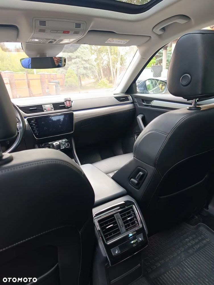 Skoda Superb 2.0 TDI SCR Style - 13
