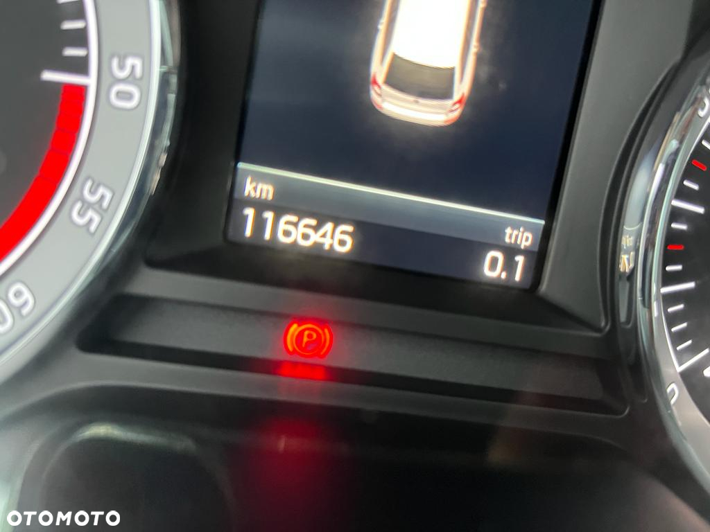 Skoda Octavia 2.0 TDI DSG Sportline - 18