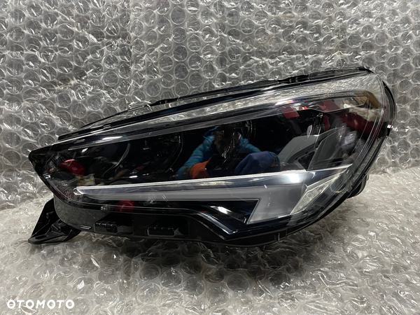 LAMPA LEWA FULL LED OPEL CORSA F 39162653 354261827