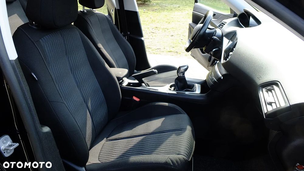 Peugeot 308 1.6 HDi Active - 17