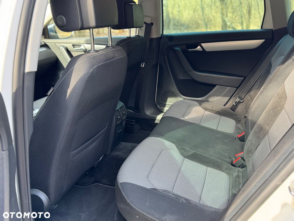 Volkswagen Passat 2.0 TDI DPF 4Mot Highline - 13