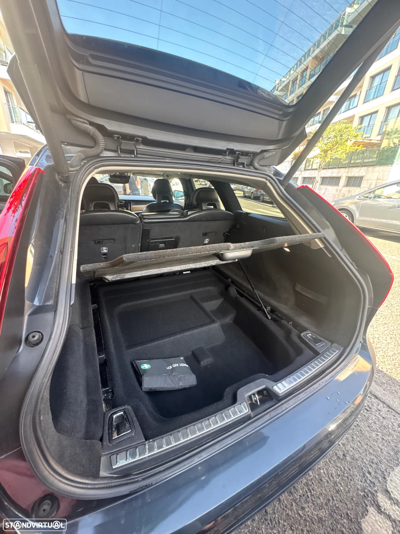 Volvo V90 2.0 D4 Momentum Geartronic - 7