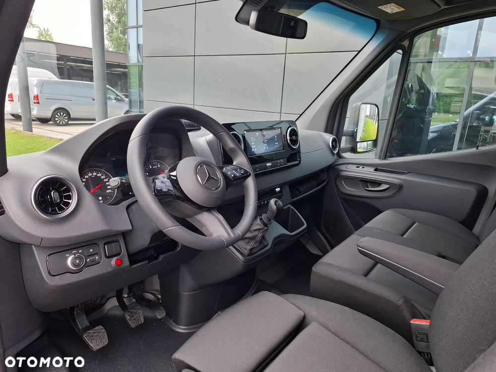 Mercedes-Benz Sprinter 317 CDI Podwozie 4325 mm - Kontener 8 EP - 19