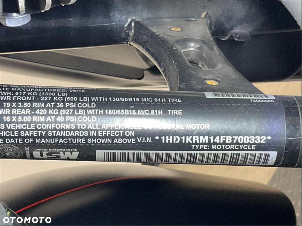 Harley-Davidson Touring Street Glide - 25