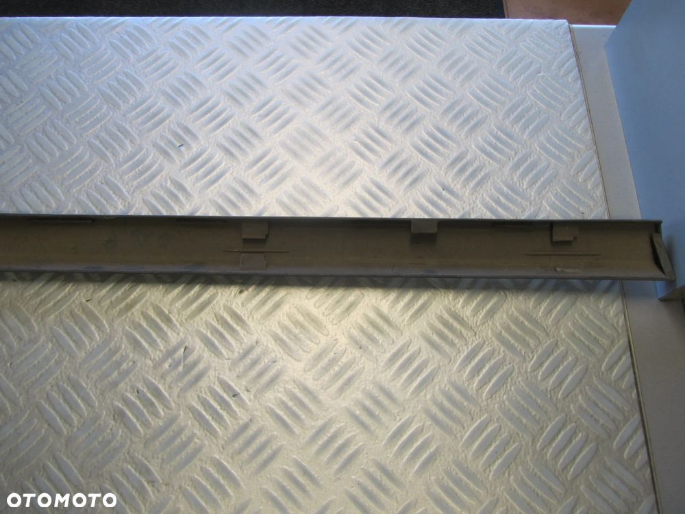 listwa 1247430293 - 6