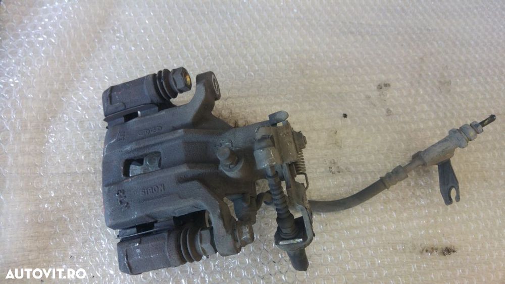 etrier stanga spate hyundai ix20 1.6 crdi d4fb 2014 - 1