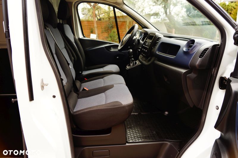 Opel Vivaro CDTI Long Salon Pl Bogata Opcja Serwis Faktura Vat  Super Stan - 10