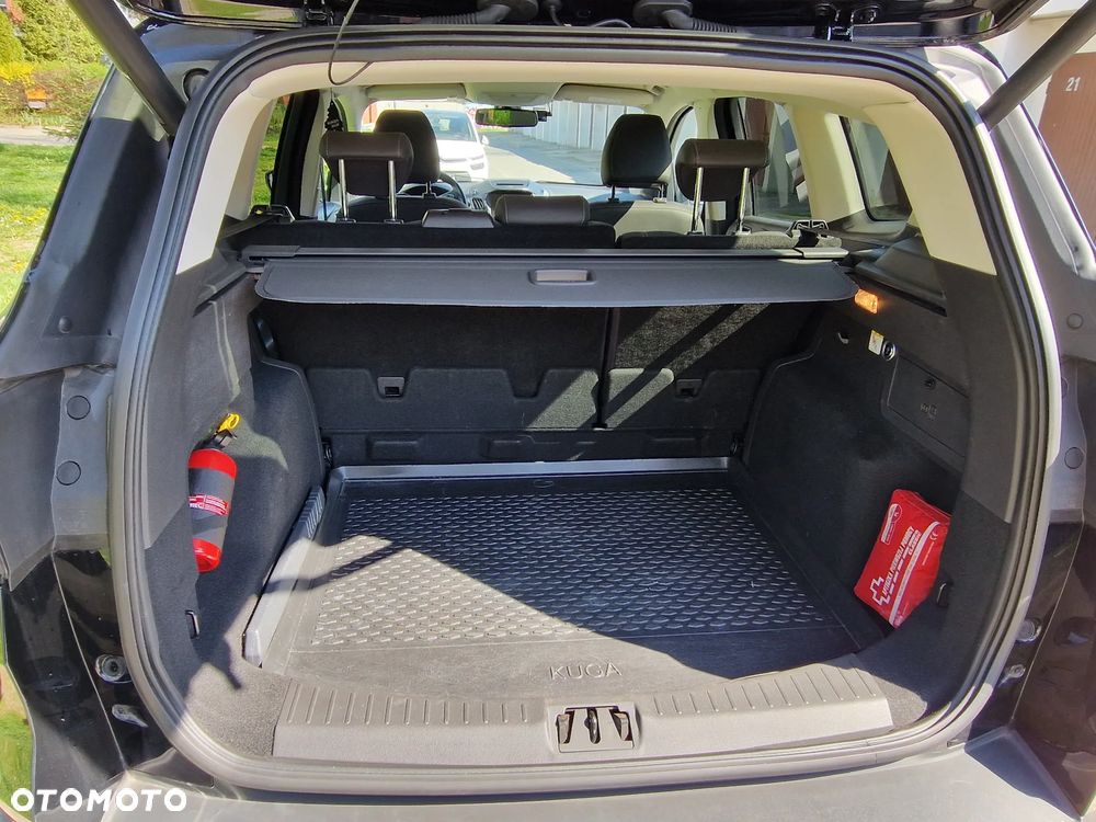 Ford Kuga 1.5 EcoBoost 2x4 Titanium - 10