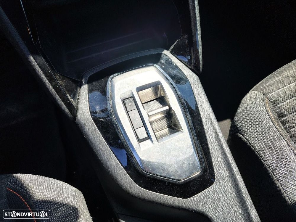 Peugeot 2008 1.5 BlueHDi Active Pack EAT8 - 13