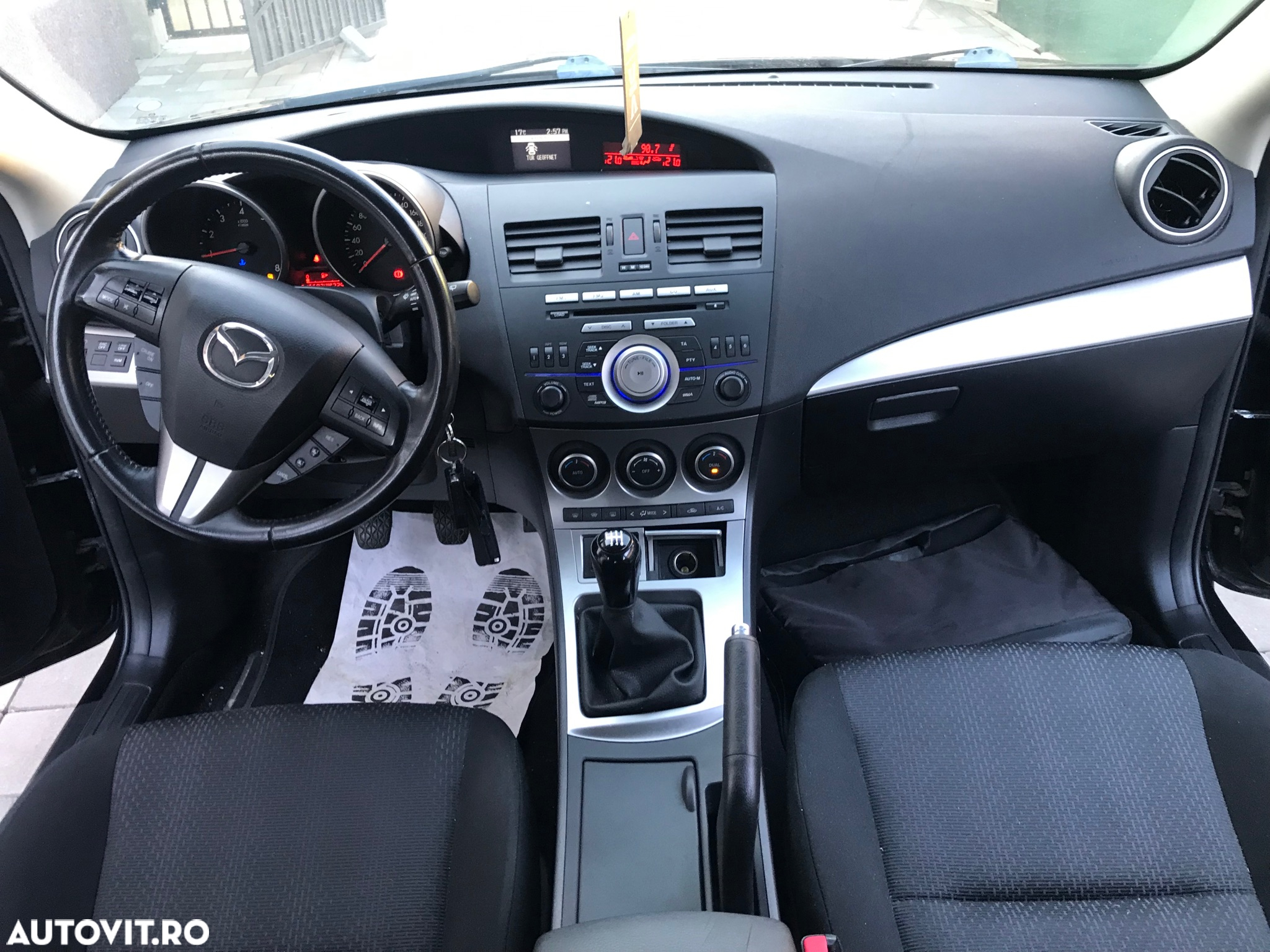 Mazda 3 - 5