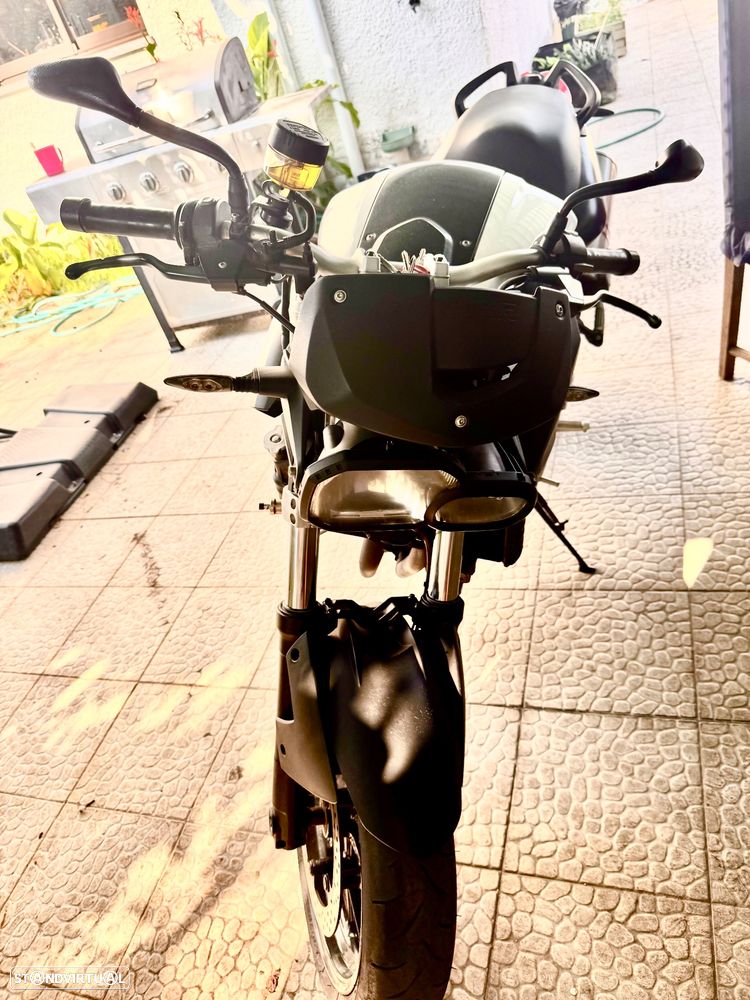 BMW F 800 R Naked - 8
