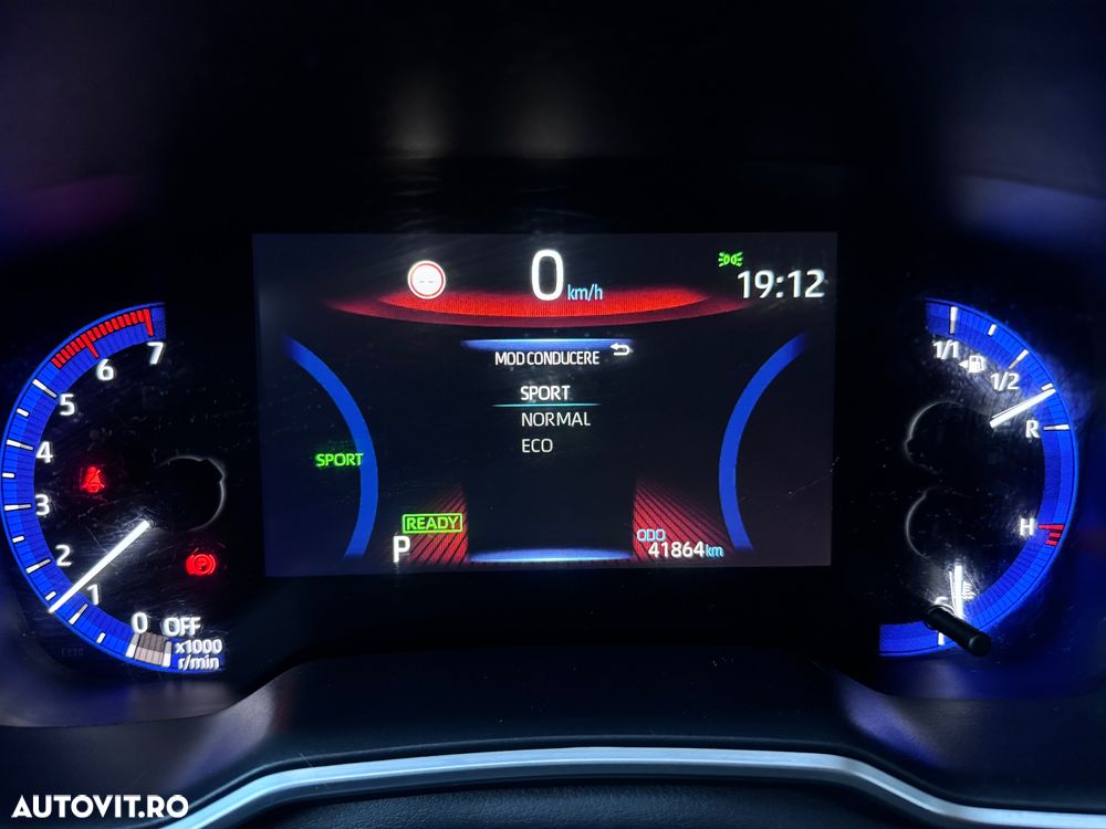 Toyota Corolla 1.8 HSD Active - 12