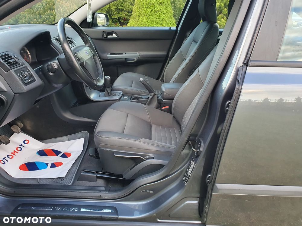 Volvo S40 1.8 Momentum - 10